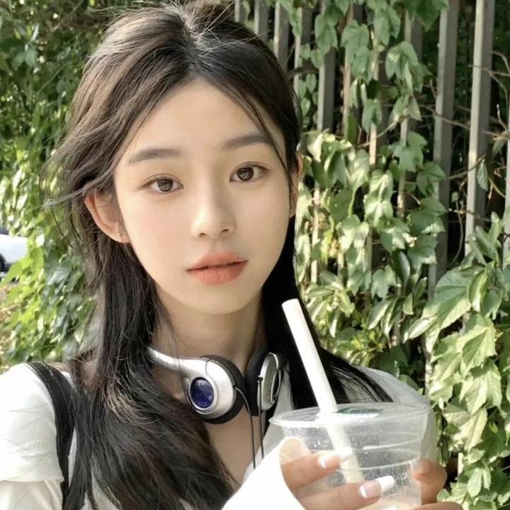 离婚后我成了神秘首富(爷不当赘婿前妻破防了)